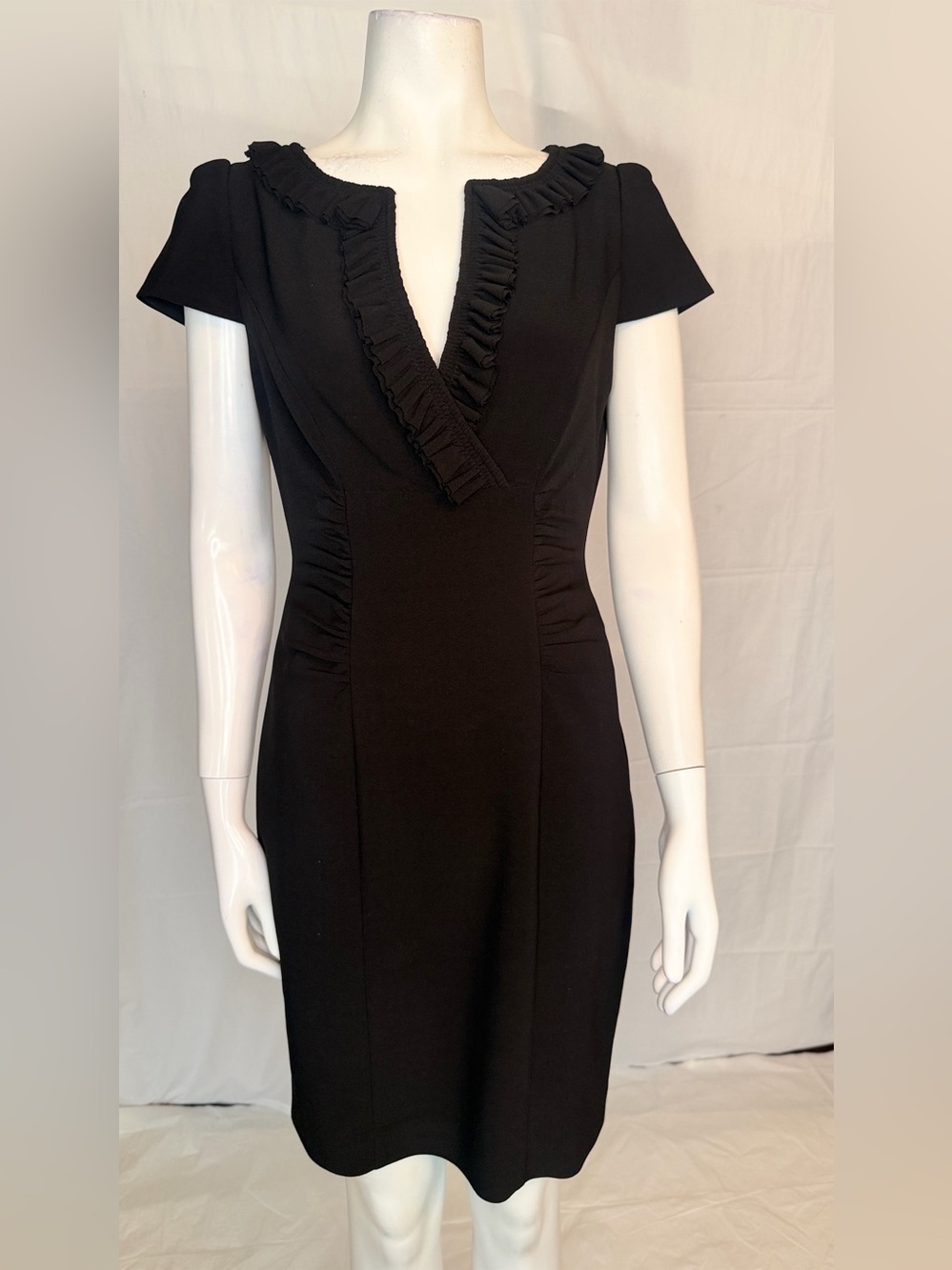 Kay Unger Black Ruffle-Trim V-Neck Midi Dress
